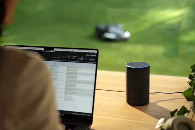 vynikajici interakce